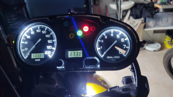 1734278828641 (Grande)